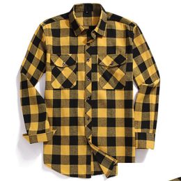 Mens Casual Shirts Men Plaid Flannel Shirt Longsleeved Chest Two Pocket Design Fashion Printedbutton Usa Size S M L Xl 2Xl 230131 Dr Ot5D8
