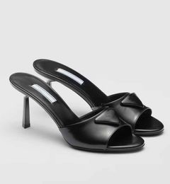 2024 Summer Walk Designer Womens Brushed Leather Heel Sandals Shoes White Black Open Toe Slippers Mules Lady High Heels Sandal Shoe EU35-43 Box