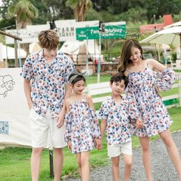 Family Summer Vacation Outfits New Mom Baby Girl Couple Dress Beach Dad Son Daughter Matching Clothing Parent Child Clothes 240530