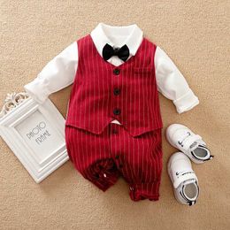 Rompers 0-18 Months Gentleman bow tie Fashion Cotton Baby Boys Clothing Spring/Autumn Wine Red One-Piece long sleeves Jacket Rompers Y240530K3T7