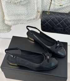 Scarpettestrae di design sandali di alta qualità sandali Chanellsity pompe da donna ccies cimuriche pantofole sandali in pelle in pelle in pelle bassa tallone 87787