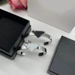 Роскошный дизайнерский браслет браслет для элегантной женской эмалевой эмале