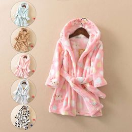 Children Girls Bathrobes Autumn Winter 2019 Thicken Warm Pamas Kids Hooded Dressing Grown Cartoon Flannel Sleepwear for 1-10Y L2405