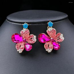 Серьги ожерелья устанавливают женские ювелирные изделия с роскошным цветочным листом для невесты для невесты