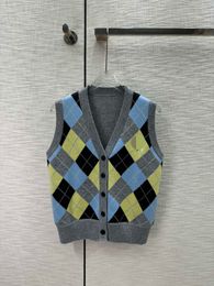 425 2024 Summer Women Sweater Sleeveless V Neck Gray Brand Same Style Striped Pullover Womens F622