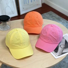 Korean Style Spring and Summer Thin Letters Embroidered Quick-Drying Cloth Baseball Cap for Women Sun-Poof Peaked Cap Trendy Men 240521