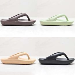Designer Sandals Men Beach Slides Summer Flip Flops New Black Greener Flat Slippers With Box Size 36-45 559