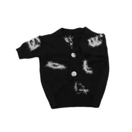 Apparel Designer Dog Clothes Autumn/Winter Dog/Cat Black Cardigan Sweater Logo Pattern Schnauzer Fadou Teddy Bug Pet Clothes
