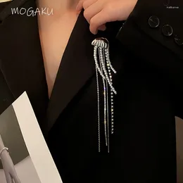Brooches MOGAKU Lapel Pins Long Tassel Brooch For Women And Ladies Office Metal Shell Suit Coat Accessories Fashion Jewellery