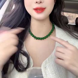 2024Emerald imitation chalcedony necklace with white round beads plain chain high-end Chinese style neck 1