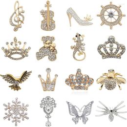 Brooches Exquisite Inlaid Zircon Suit Accessories For Men Full Of Rhinestone Alloy Crystal Crown Animal Lapel Pins 2024
