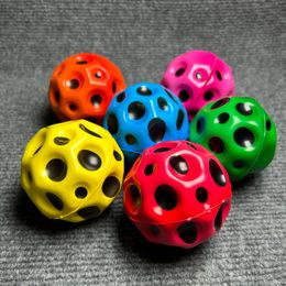 Elastik top oyuncak yüksek sıçrama delik topu katı ay taş ay açık top oyuncak