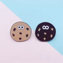 Brooches Creative Sweet Food Enamel Brooch Black Round Biscuit Cake Alloy Pins Fun Bag Accessories Jewelry Gifts For Friends