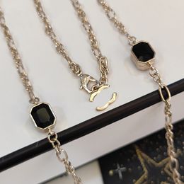 New Styles Men Women Designer Necklaces Brand Letter Pendants Chains 18K Gold Copper Crystal Necklace Choker Wedding Jewelry Accessories Gifts