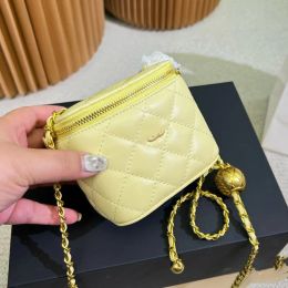 Cases Women Mini Makeup Bag 11cm Shoulder Bag Leather Diamond Gold Hardware Metallic Clasp Luxury Tote Can Press Small Gold Ball Matelas