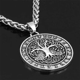 Pendant Necklaces Nordic Vintage Tree of Life Round Pendant Viking Rune Necklace Antique Bronze Silver Color Men Women Jewelry Gifts Dropshipping S2453102