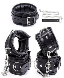 Soft Padded Bondage KitBlack PU Leather Hands Cuffs Ankle Cuffs Neck Collar Set BDSM Bondage Retraint Sex Toys For Couple q03814255