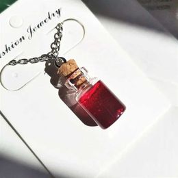 Pendant Necklaces Vampire Tooth Shape Glass Fang Potion Blood Bottle Pendant Necklace Fake Blood Bottle Gothic Dracula Jewelry Halloween Gift S2453102
