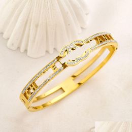 Bangle New Classic Style Bracelets Women Luxury Hollow Out Designer Jewellery 18K Gold Plated Stainless Steel Lovers Bangles Rose Bracel Otkp7
