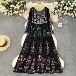 Lazy style oversized womens vacation dress ethnic style heavy industry embroidery slim fit long Bohemian dress