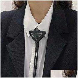 Neck Ties Designer Tie Men Ladies Fashion Leather Cheque Plaid Mens P Black Silk Bow Inverted Triangle Letter Everyday Accessories Girl Ot9V7