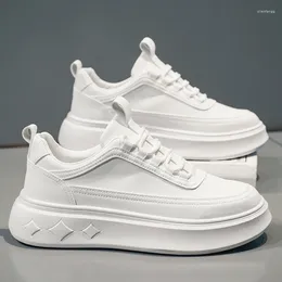 Casual Shoes 2024 High Quality Men's Skating Sports Front Strappy Sneakers Men Minimalist Design Breathable Small White Board