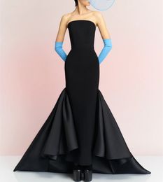 Elegant Long Black Satin Strapless Evening Dresses Mermaid Crepe Sleeveless Hi-Lo Sweep Train Lace Up Back Prom Dresses Pleated for Women