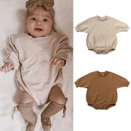 Rompers 2024 Newborn Baby Autumn Bodysuit Clothes Solid Cotton Long Sleeve Boy Girl Romper Toddler Infant Korean Cute Outfits Onesie Y240530Q9MZ
