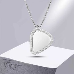 Pendant Necklaces Vnox Luxury Guitar Pick Necklaces for Men Stainless Steel Triangle Pendant with AAA CZ Stones Music Lover Jewellery Y240531248J