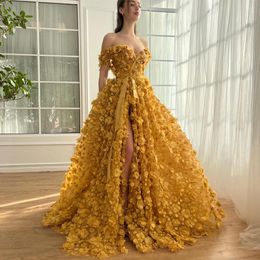 Gold 3D Appliqued Prom Dresses Side Split Evening Gowns A Line Off The Shoulder Neckline Sweep Train Special Occasion Formal Wear