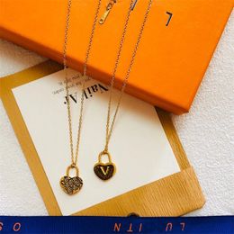 Boutique Luxury Gold Plated Necklace Brand Designer Designs Lock Necklaces For Charming Girls High Quality Long Chain