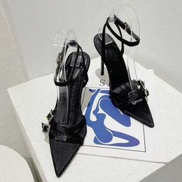 Sapatos de vestido 2024 verão moda cristal fivela designer sandálias de salto alto mulheres dedo do pé aberto tornozelo cinta sapatos de dança de casamento senhora h2404011bpd