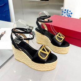 Summer Fashion Women Sandals Designer Comfortable and Casual Water Platform High Heels Classic Open Toe Elegant Wedding Shoes