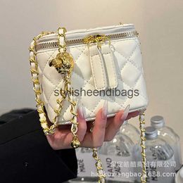 Shoulder Bags Lingge Chain Bag for Womens 2024 New Trendy and High end Fashion Versatile One Crossbody with Western Style Small Square H240401
