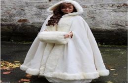 White Ivory Bridal Cape Wedding Cloaks Hooded with Faux Fur Trim Warm Adult Winter For Winter Bridal Wraps Capes Poncho5581161