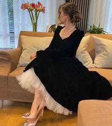 2024 Black Velvet Arabic Dubai Prom Dress V-neck Long Sleeves Velvet Tulle Tea Length Evening Birthday Party Gowns Robe De Soiree