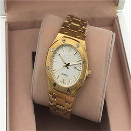 Men's European and American fashion style clock working men's quartz watch