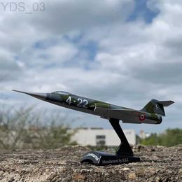 Aircraft Modle 1/129 scale for U.S. American Army F104 aircraft starfighter Aeroplane models adult children toys for display show collections YQ240401