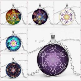 Pendant Necklaces New Metatron Cube Divine Geometry Spirit Pendant Necklace Convex Dome Glass Six-pointed Star Magic Chakra Art Ladies Jewellery 240330