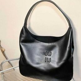 2024 New Home Large Capacity Tote Bag Unique Design One Shoulder Handheld HOBO Underarm Water Bucket Womens Purse
