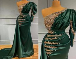 Charming Satin Dark Green Mermaid Prom Evening Dress with Gold Lace Appliques Pearls Beads One Shoulder Pleats Long Formal Occasio3144285