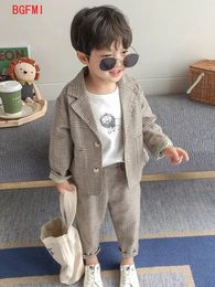 Spring Autumn childrens clothing Suit Kids Clothes Boys VNeck Tops pants 2 piece set Plaid Formal wear 210Y Thin Outerwear 240323