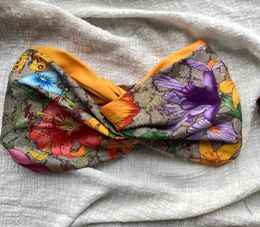 Designer de seda elástica headbands para mulheres 2024 nova chegada luxo meninas flores florais borboleta faixas de cabelo cachecol acessórios para o cabelo presentes quentes headwraps s114