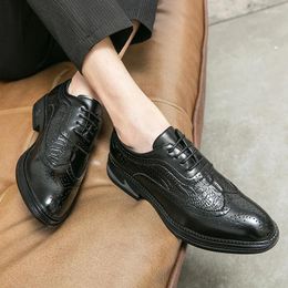 Casual Shoes Crocodile Pattern Fashion Leather Loafers Men Brogue Dress Platform Moccasin