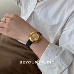 Wristwatches Personalised Fashion Antique Handicrafts 2024 Quartz Women's Watch Gold Plated Bracelets Luxury Temperament Cow Belt