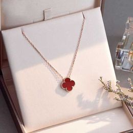 Brand originality High version Van Clover Necklace womens double-sided natural red agate pendant collarbone chain Jewellery