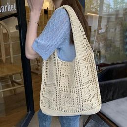 Evening Bags Gentleness Style Women Woolen Yarn Handbag Retro Knitted Bag Mesh Hollowed Out Woven Summer Beach Simple Female Shoulder