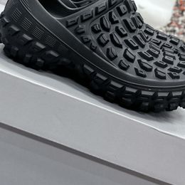Rubber studded sandals for men Women's Tyre slippers Thick-soled increase Toe letter and size Rubber casual shoes Followed by offset letters