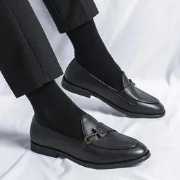 Casual Shoes Britain Style Fashion Retro Men's Pointed Spring Black Slip On Leather Loafers Business Footwear Zapatos Hombre