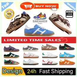 Designer Shoes casual shoes platform bold Pink Glow Pulse Mint Pink Core Black White Solar Super Pop Pink Almost Yellow men Women Sneakers